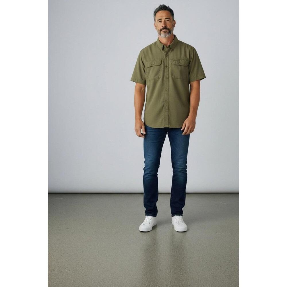 Realtree Mens Short Sleeve Button Up‎ Shirt Khaki Green Camo Pocket Size Large